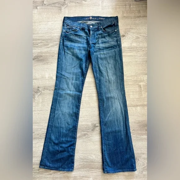 7 for All Mankind medium wash bootcut jeans Women’s size 29 beaded back pocket - Picture 1 of 6